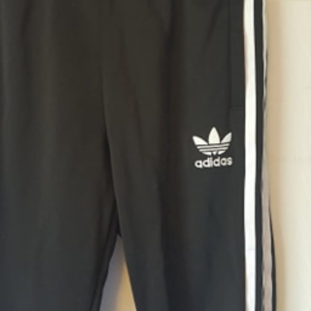 Adidas joggers, classic black white, Youth Small